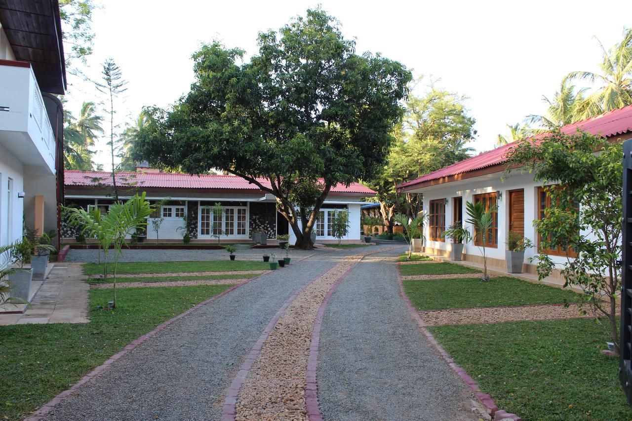 Nirmala Hotel And Restaurant Polonnaruwa Exterior photo